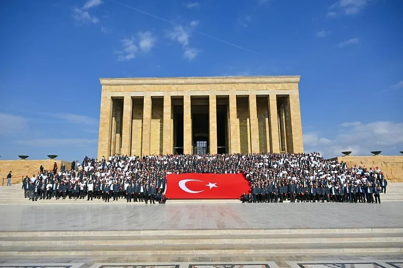 Betek Boya Anıtkabir’de Ata’nın huzuruna çıktı