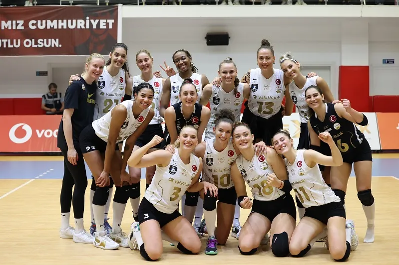 VakıfBank, ligde kazanmaya devam ediyor