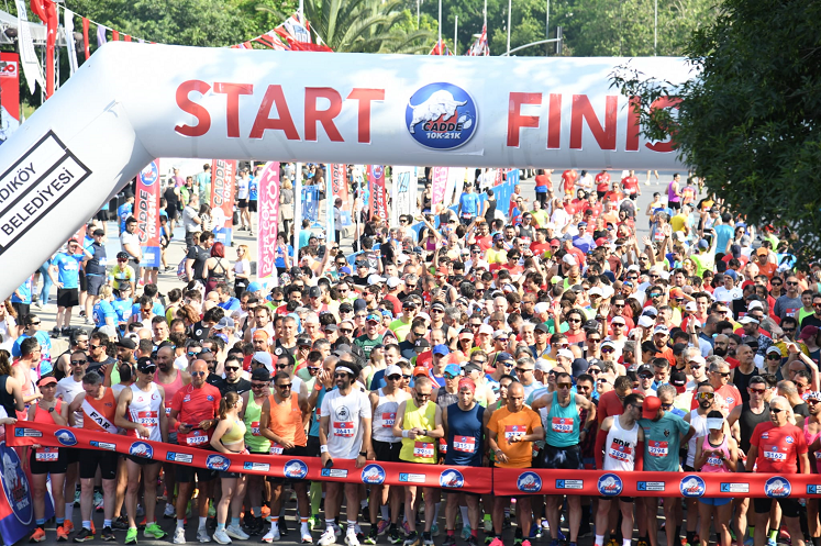 KADIKÖY CADDE 10K-21K KOŞU VE PATEN YARIŞLARI TAMAMLANDI