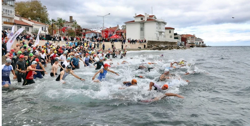 TRİATLON MUDANYA’YA ÇOK YAKIŞTI