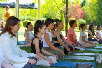 BÜYÜKŞEHİRDE YOGA EĞİTİMLERİ BAŞLIYOR