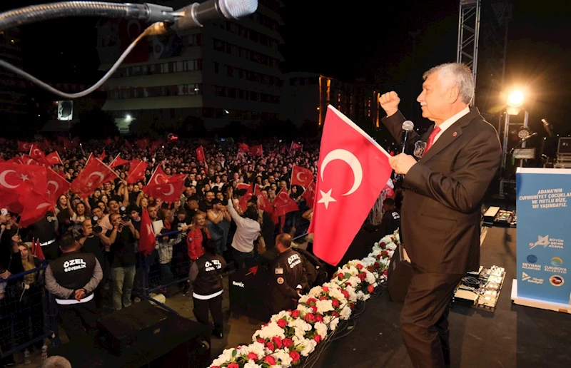 Adana’da On Binler Cumhuriyet Bayramını kutladı, Mustafa Kemal Atatürk’ün Değerlerine Sahip Çıktı