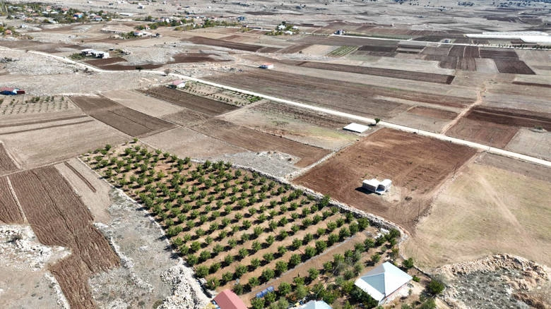 Korkuteli Taşkesiği’ne kapalı devre sulama sistemi kuruldu