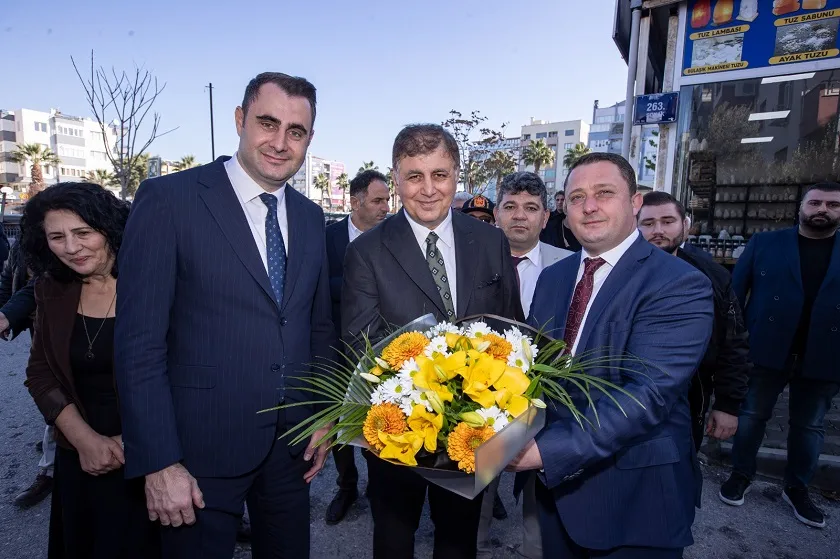 Başkan Tugay’a hizmet teşekkürü