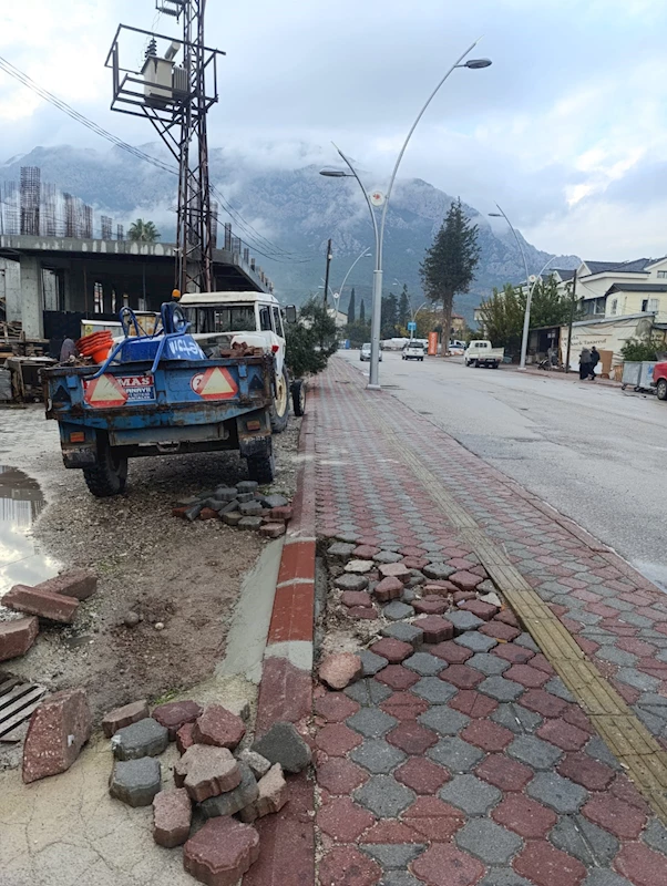 Kemer’de altyapı çalışmaları sürüyor