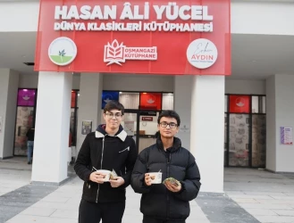 Kütüphaneye Gelen Öğrencilere Çorbalar Başkan Aydın’dan