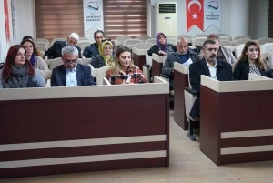 Eş Başkan Hatun, Sur Belediyesinin Meclis toplantısına katıldı