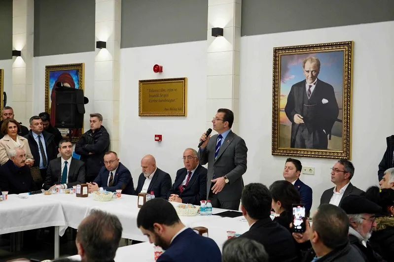 BELEDİYE BAŞKAN ADAYLARI İLE BİRLİKTE ALEVİ VATANDAŞLARIN HIZIR LOKMASINA ORTAK OLDU