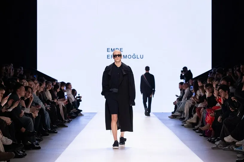 ÜNLÜ TASARIMCI EMRE ERDEMOĞLU, MOSKOVA’DA MODA DÜNYASI’YLA GÜÇLÜ “BAĞ”LAR KURDU