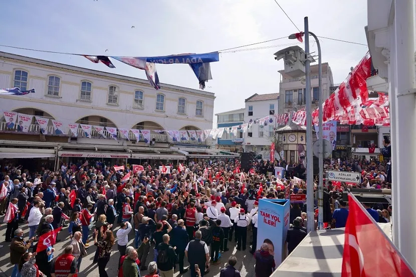 ADALAR’DA İMAMOĞLU, GÜL VE AKPOLAT COŞKUSU