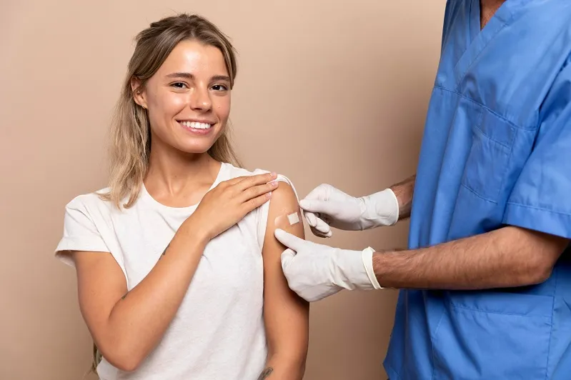 HPV CİLTTEN CİLDE TEMAS YOLUYLA BULAŞIR