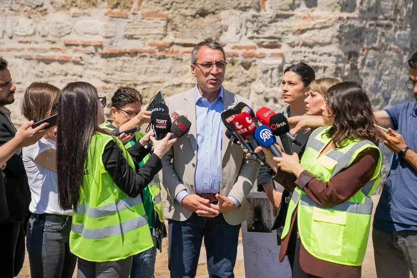 RUMELİ HİSARI’NDA GİZLİ GEÇİT KEŞFEDİLDİ 