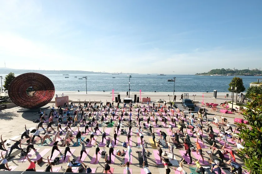 GALATAPORT İSTANBUL’DA DÖRDÜNCÜ KEZ “RIHTIMDA YOGA” 