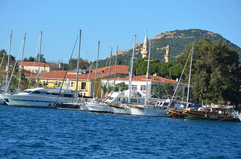 Foça Fok Marina İZDENİZ’le markalaşacak