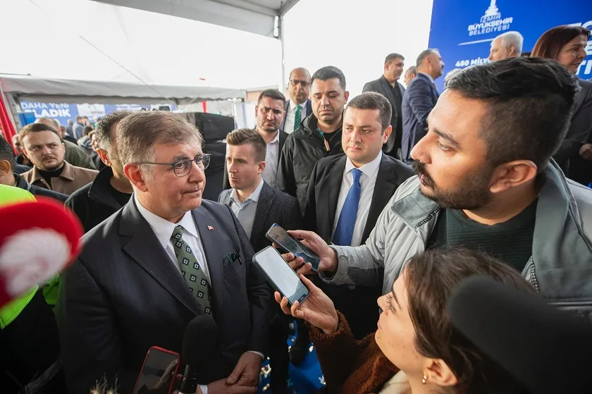 Başkan Tugay: Tepkiyi asıl sorumlulara gösterin