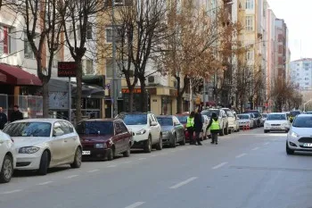 CADDELERDE PARKOMETRE DÖNEMİ SONA ERDİ