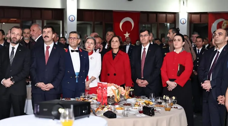 Kütahya Belediye Başkanı Eyüp Kahveci Cumhuriyet Bayramı Resepsiyonuna Katıldı