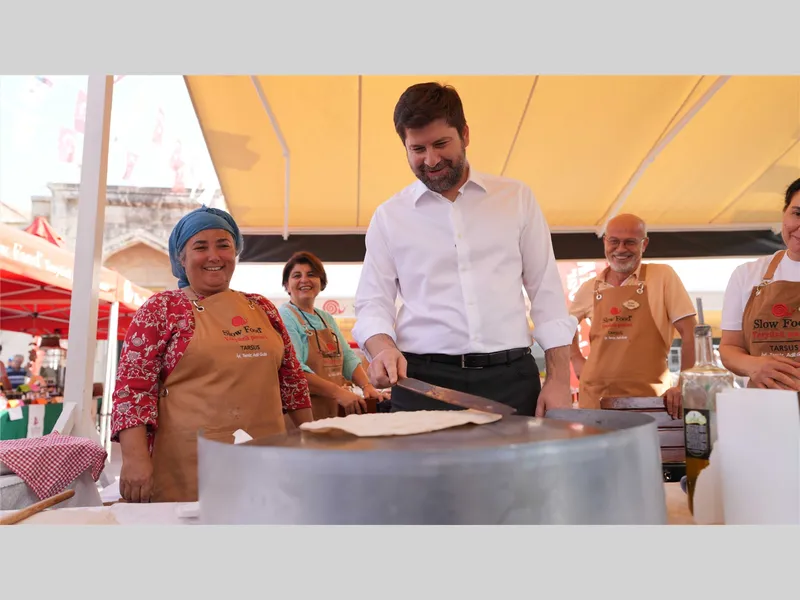 Tarsus Belediye Başkanı Ali Boltaç, Festivalde Üreticiler ve Vatandaşlarla Buluştu