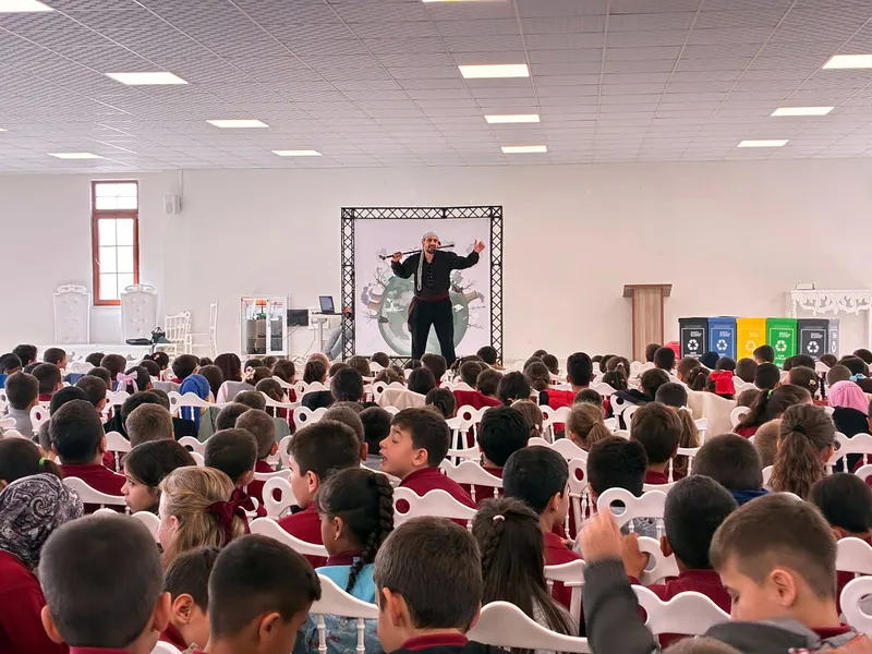 Akça Kukla Gösterisi 12 Kasım