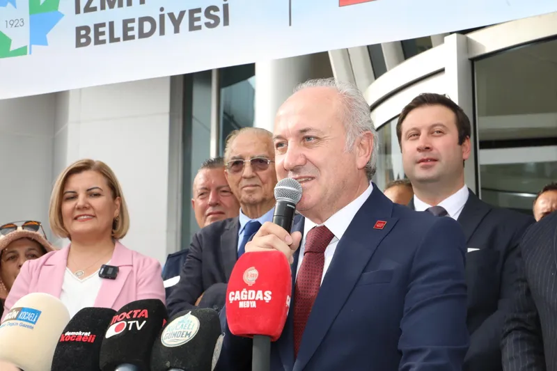 İzmit Belediyesi 76 Milyon Liralık Araç Yatırımını Tamamladı
