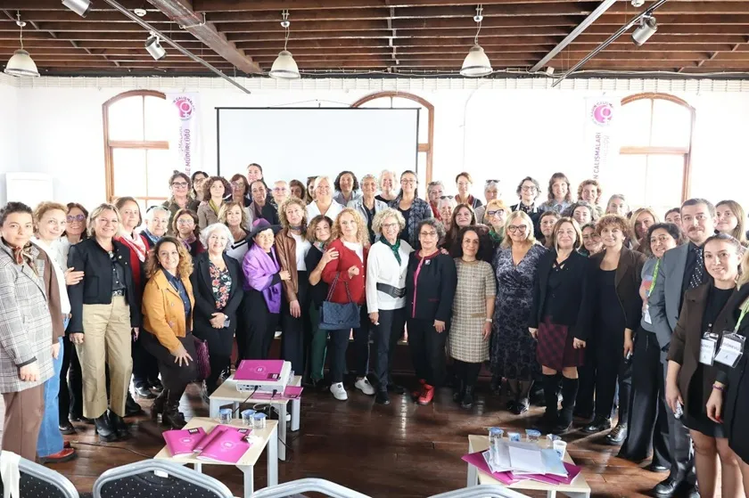 İzmir, kadınların katılımıyla güçleniyor 