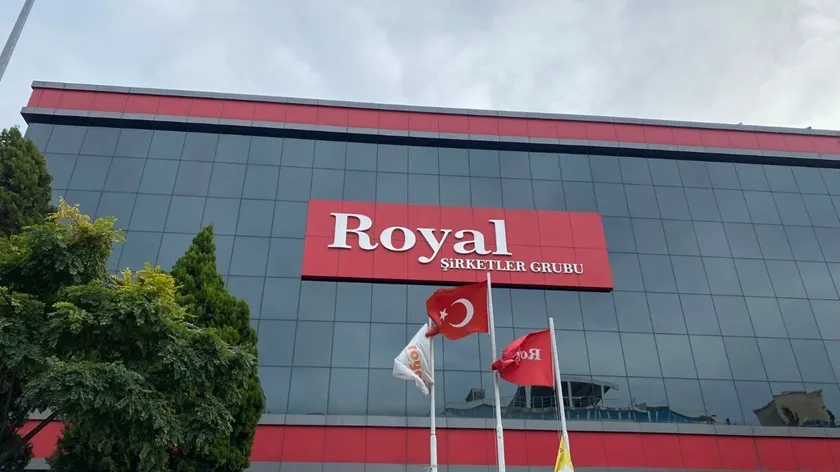 DÜNYA GÜZELLİK DEVİ SHAYEN PARİS, TÜRKİYE’YE GELİYOR