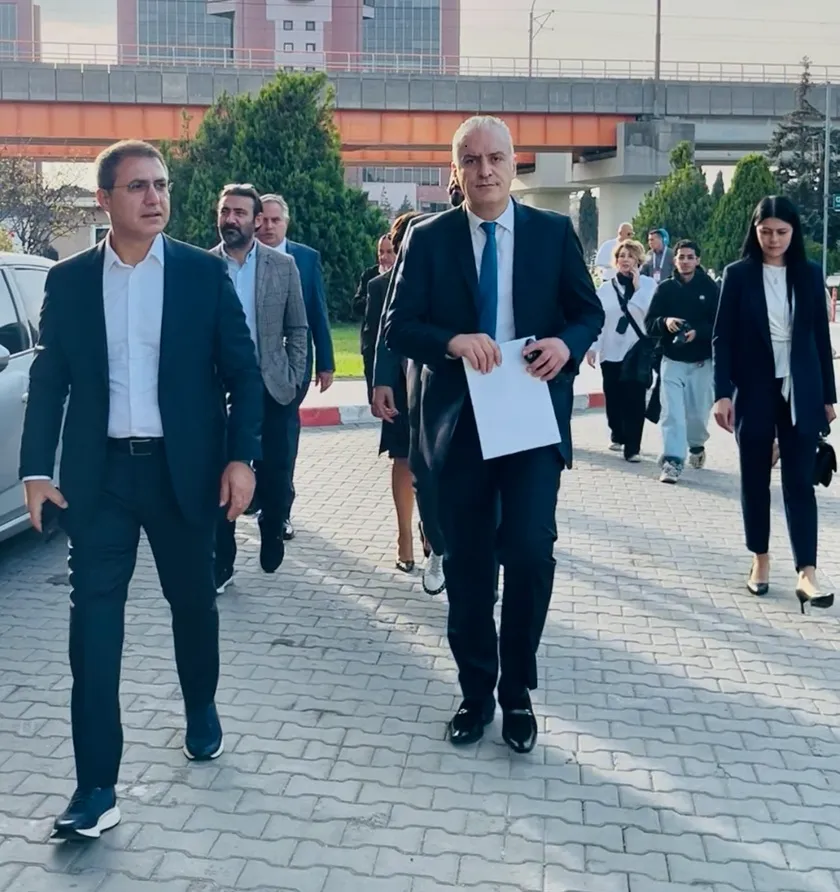 TÜRSAB GENEL KURULU TARİHİ BİR PROTESTOYA SAHNE OLDU