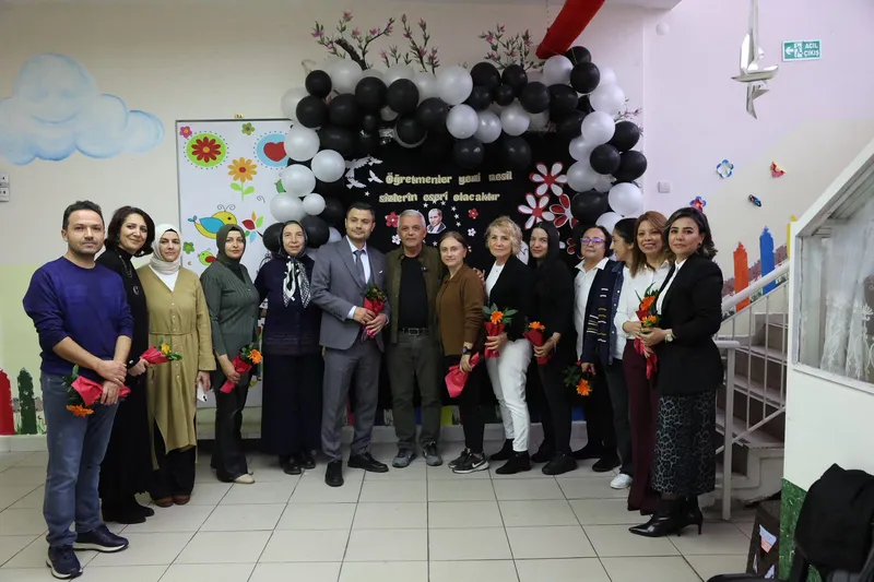 Mamak Belediye Başkanı Şahin, Öğretmenler Günü