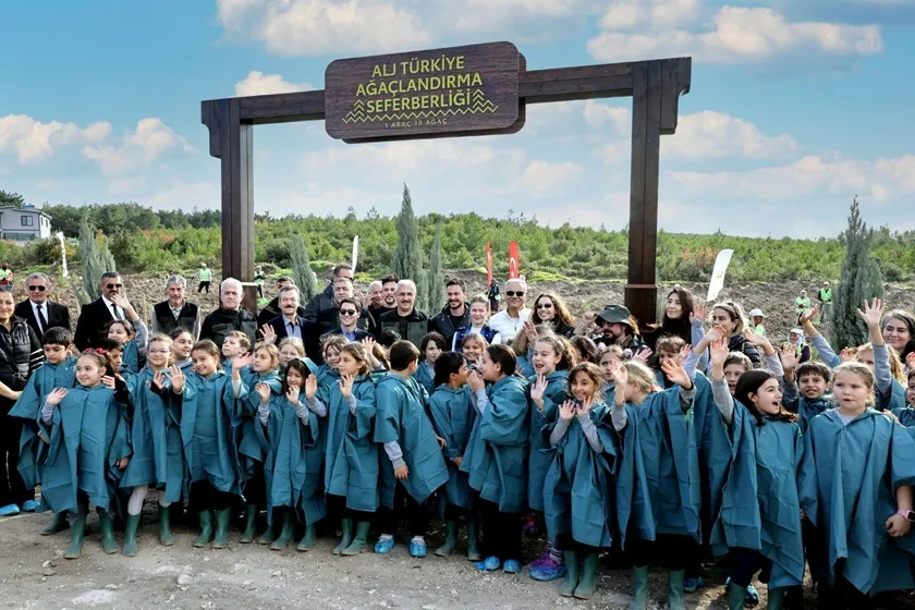 ALJ Türkiye Ağaçlandırma Seferberliği’nin İlk Adımını 310 Bin Fidan ile İzmir’de Attı