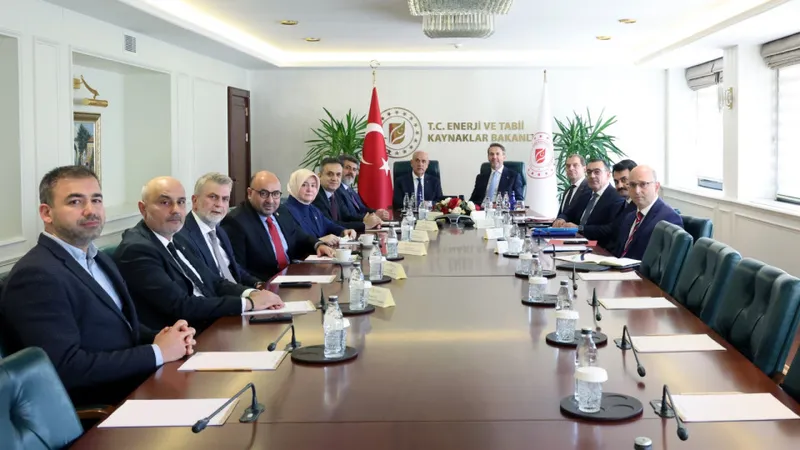 Kahramanmaraş Heyeti Enerji ve Tabii Kaynaklar Bakanı Bayraktar