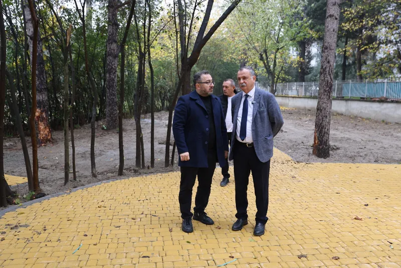 Yunusemre Belediye Başkanı Balaban, Emekli Kafe