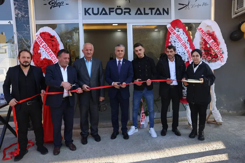 Yomra Belediye Başkanı Mustafa Bıyık, Altan Kuaför