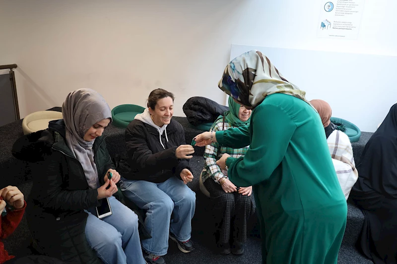 Ev hanımı ve çalışan annelere özel buluşma: Çocuk yetiştirmenin altın kuralları