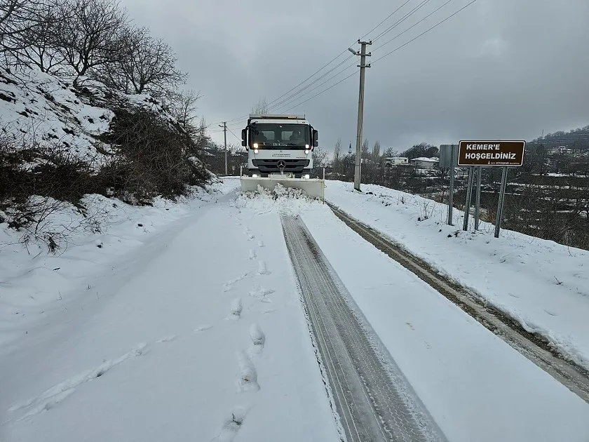 İzmir’in dağlarında  kar teyakkuzu