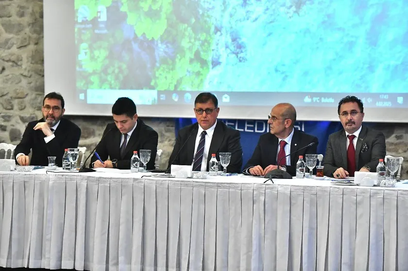 Başkan Tugay: Yapı stoku problemini halledeceğiz