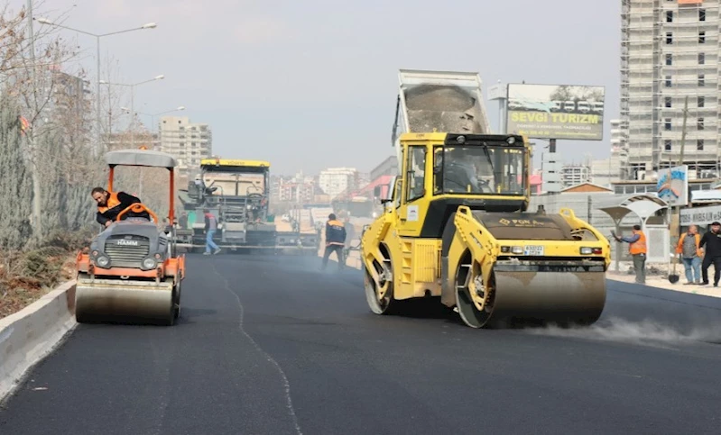 MAŞUK TOKİ YOLUNDA ASFALT SERİMİ BAŞLADI