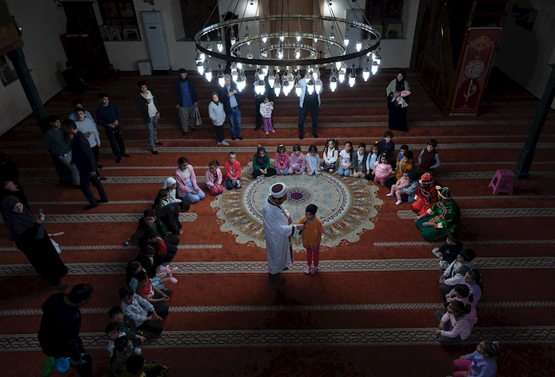 Sakarya’da Ramazan’ın neşesini şehrin dört bir yanına taşıyorlar: Gösteriler, oyunlar, ikramlar…