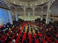 Vali Tuncay Akkoyun, Bayram Namazı Sonrası Vatandaşlarla Bayramlaştı