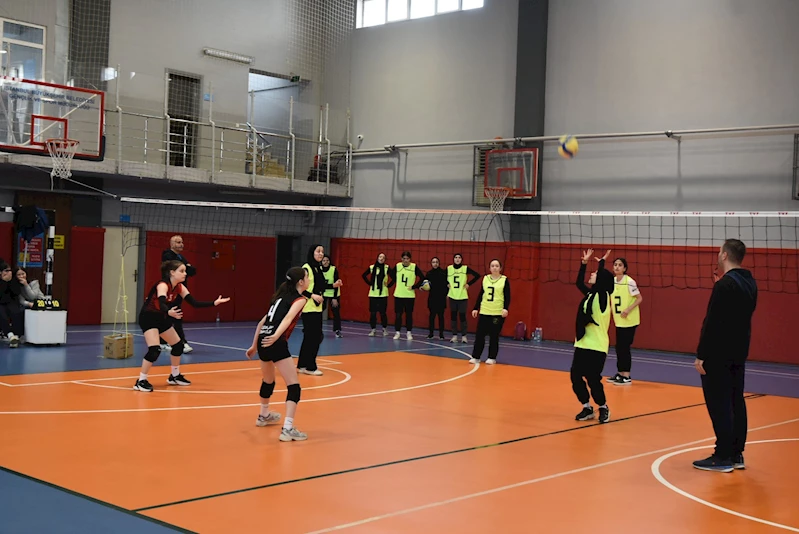 Pendik’te Okul Sporları Voleybol Turnuvası Coşkusu