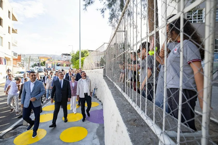 Güzel İzmir Hareketi ile kent dönüşüyor