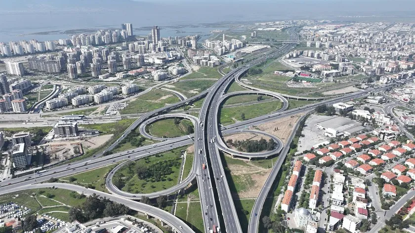 Büyükşehir’den karayolu kavşaklarında ağaçlandırma seferberliği