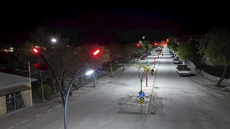 Mahallelinin talebi yerine getirildi karanlık sokak aydınlatıldı