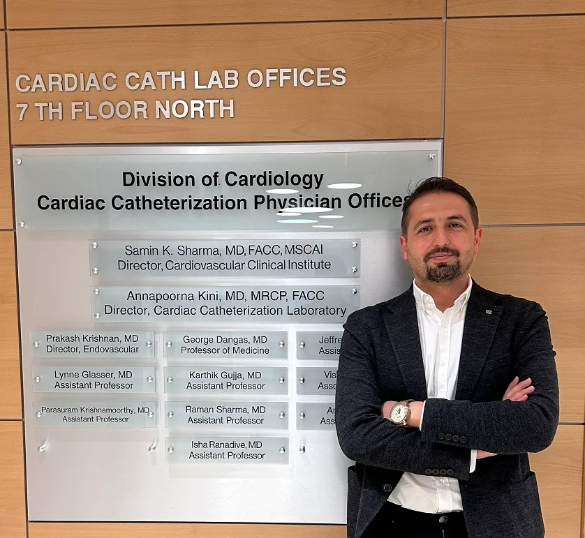 TÜRK DOKTOR, NEW YORK’TAKİ İLK GÜNÜNDE  HAYAT KURTARDI!