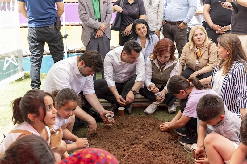 Büyükşehir Yerel ve Atalık Tohumları Gelecek Kuşaklara Aktarıyor