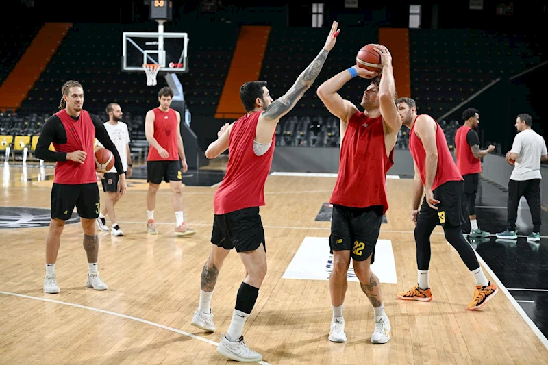 Carettalar, Anadolu Efes’e Hazırlanıyor
