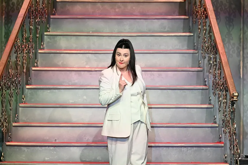Yasemin Sakallıoğlu 100. Gösteriye Hazırlanıyor 