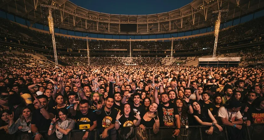 GUNS N’ ROSES EFSANESİ İSTANBUL’DA TARİHİ YENİDEN YAZDI!