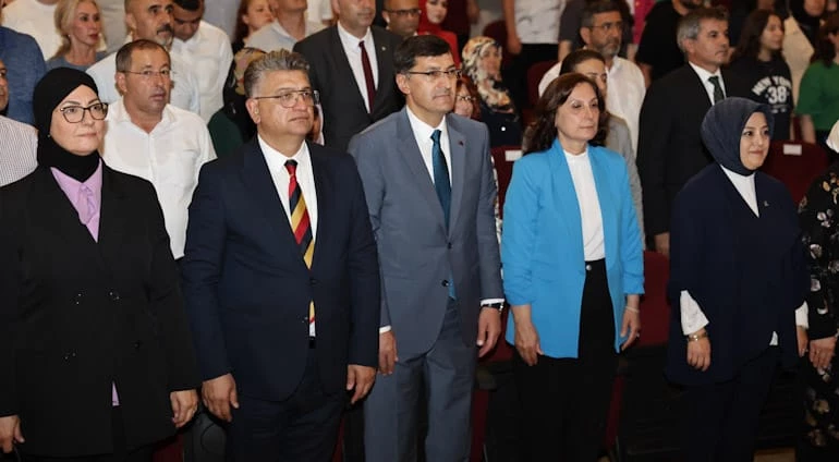 “SESİN VE RENGİN YOLCULUĞU” KONSERİ ŞEHİRLER ARASI BİR SANAT KÖPRÜSÜ KURDU