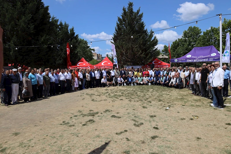 KOCAELİ’NİN MUHTARLARI İZMİT’TE BABALAR GÜNÜ’NDE BULUŞTU