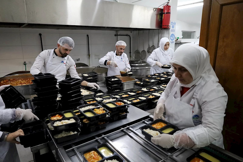 Büyükşehir bayramın bereketini ihtiyaç sahiplerinin sofrasına ulaştıracak